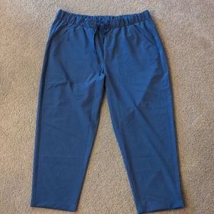 Under Armour Drawstring Capris Size XL Loose